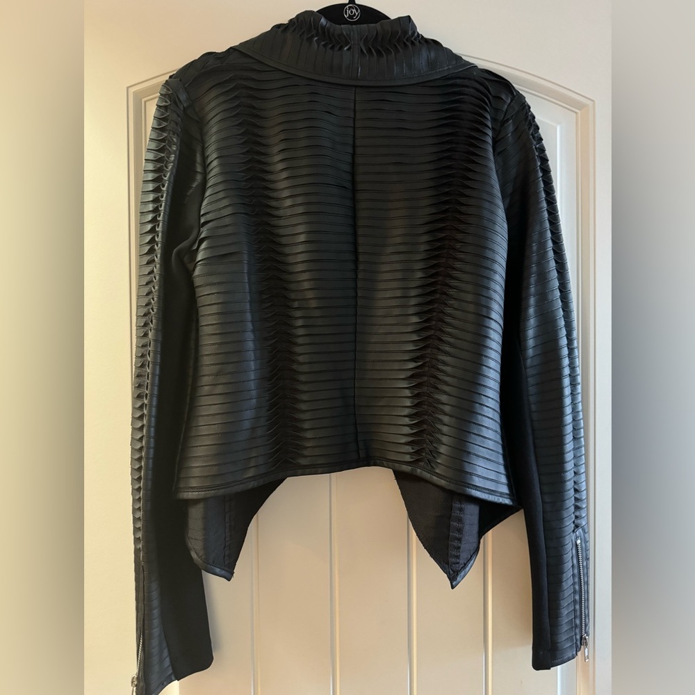 NEW Pleated Faux Leather Moto Jacket Size S - Picture 4 of 7